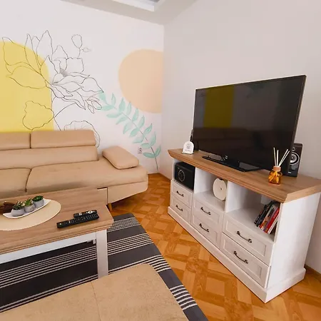 Apartament Mina Pirot