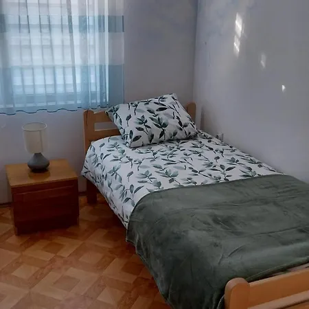 Apartament Mina Pirot